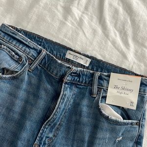 Abercrombie Blue skinny jeans NEW